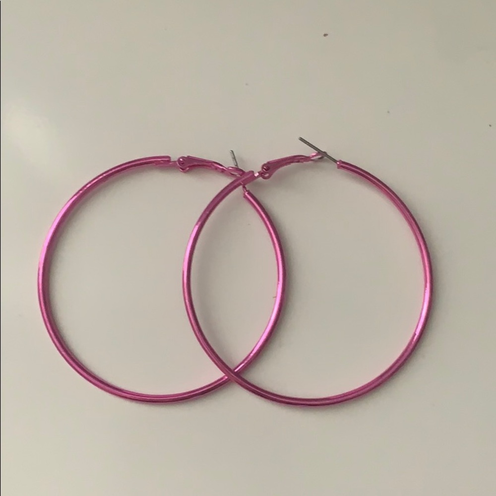 super cute pink chrome hoop earrings!!